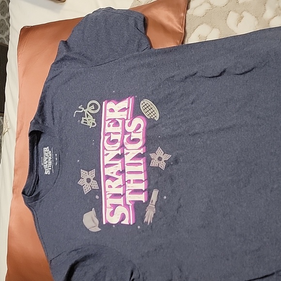 Stranger Things Tee size medium - Picture 2 of 2